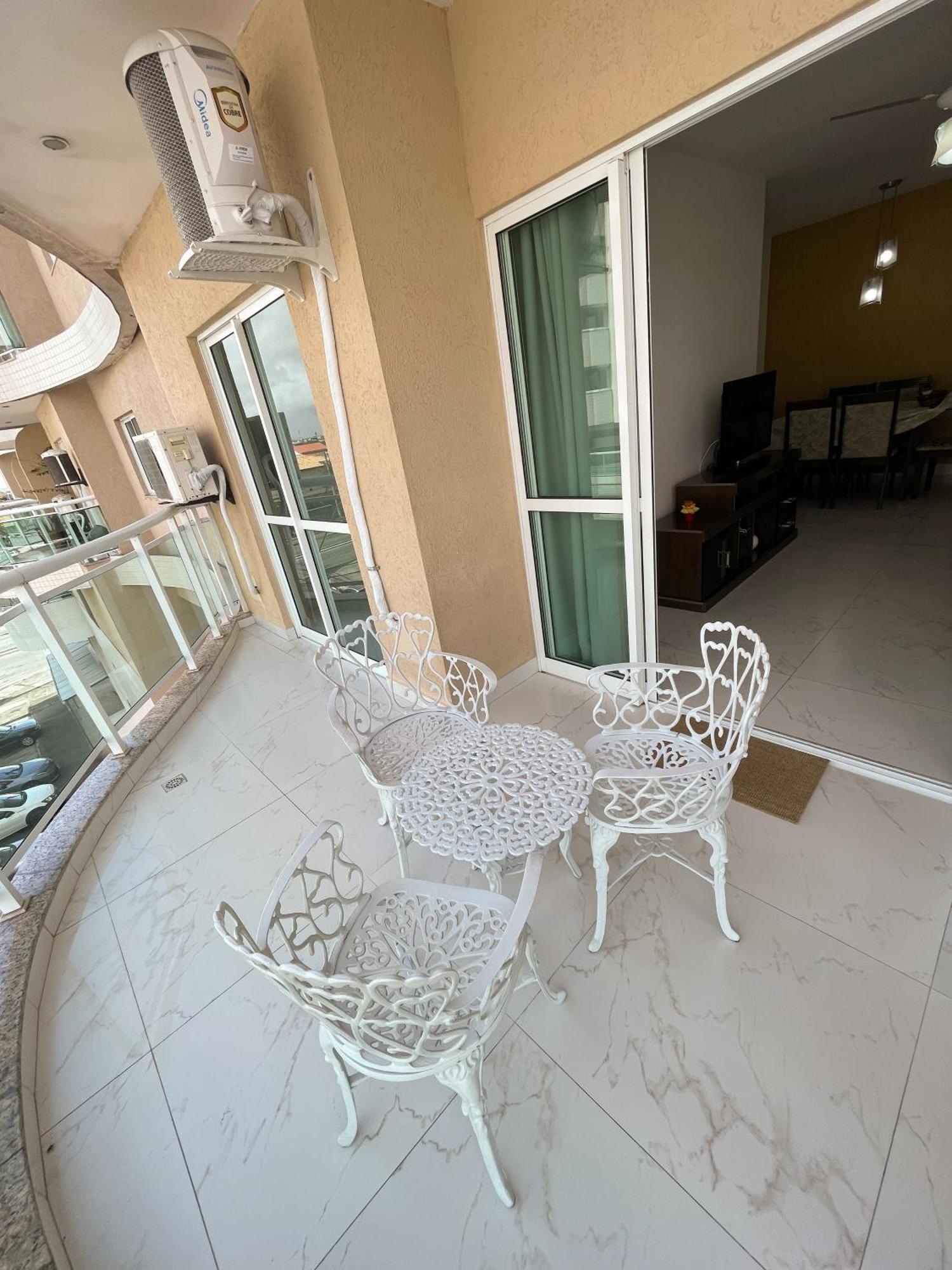 Apt 5 Minutos Praia Do Forte - Ar Condicionado Кабо Фрио Екстериор снимка